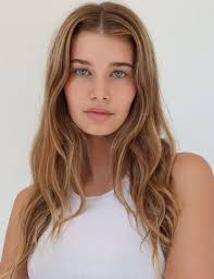 SIENNA RAINE